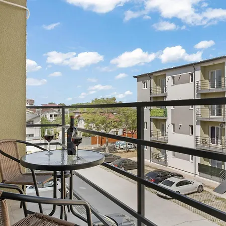 Comfort Azure Bucharest Exterior photo
